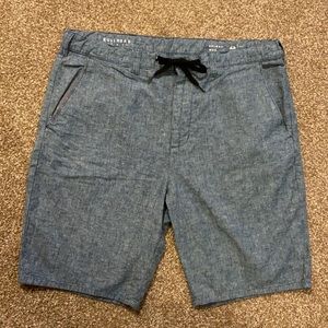Bullhead men’s shorts barley worn